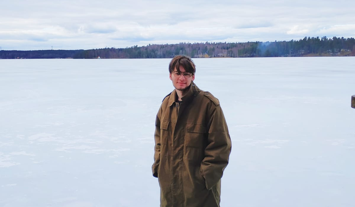 Summer trainees help in the commercialization of the MEMS resonators and streamlining the production process – Summer story of Matthew Ward
